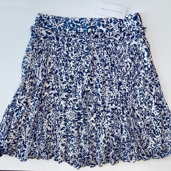 NWT French Connection Floral Textured Skirt - Picture 2 of 11